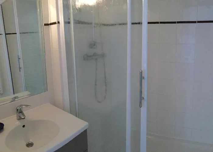 T3 - Terrasse 30 M2 Vue Ocean, 2 Chambres, Parking Privatif Et Piscine En Ete *