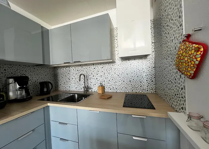 T3 - Terrasse 30 M2 Vue Ocean, 2 Chambres, Parking Privatif Et Piscine En Ete *